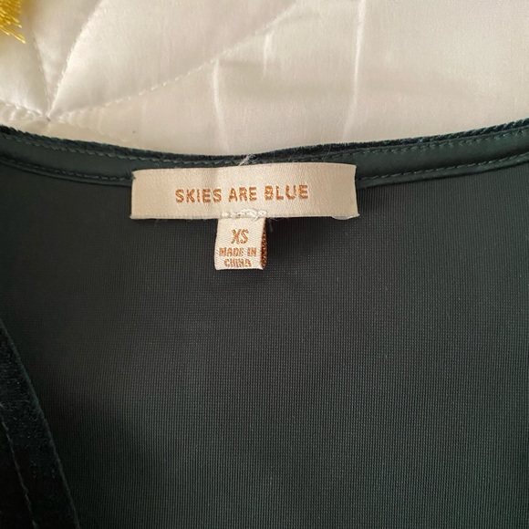 Clad & cloth midi emerald wrap dress 👗 - Picture 2 of 4